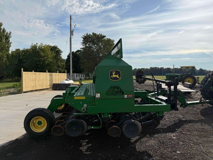 john-deere-1590-image-3