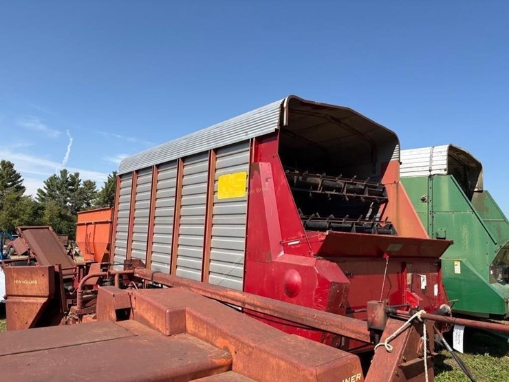 h&s-16'-chopper-box-on-gear-image-4