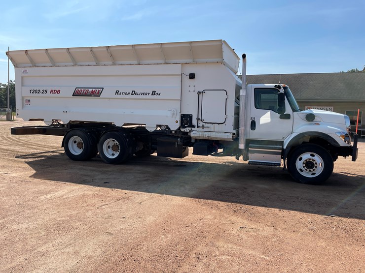 #2000-•-2020-international-roto-mix-mixed-ration-feed-truck-(has-tx-title)-(mosinee,-wi)-image-6
