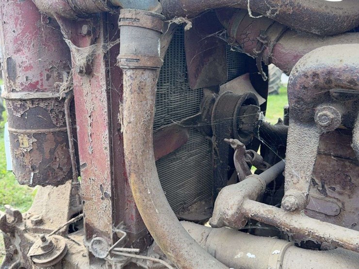 farmall-f-20-image-52