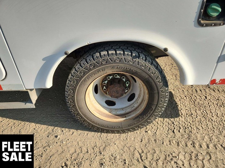 2016-ford-f550-image-30