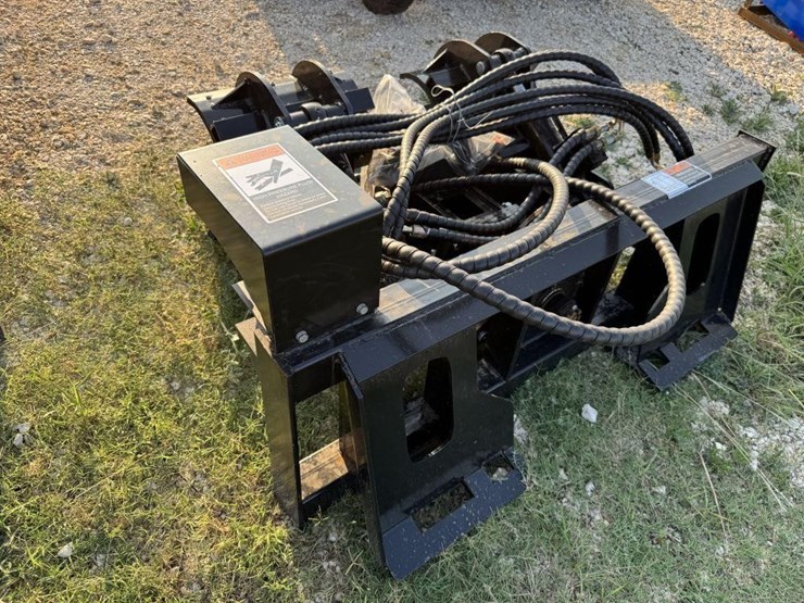 skid-steer-rotating-pole-grapple-/-clamp.(new)-image-3