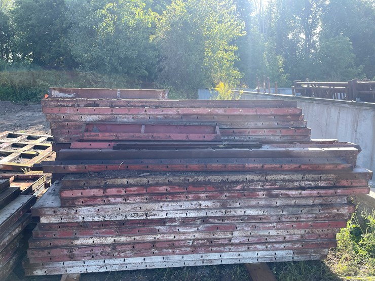 #1329-•-concrete-forms-image-5