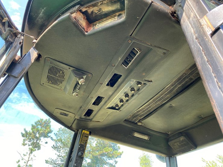 john-deere-8430-image-25