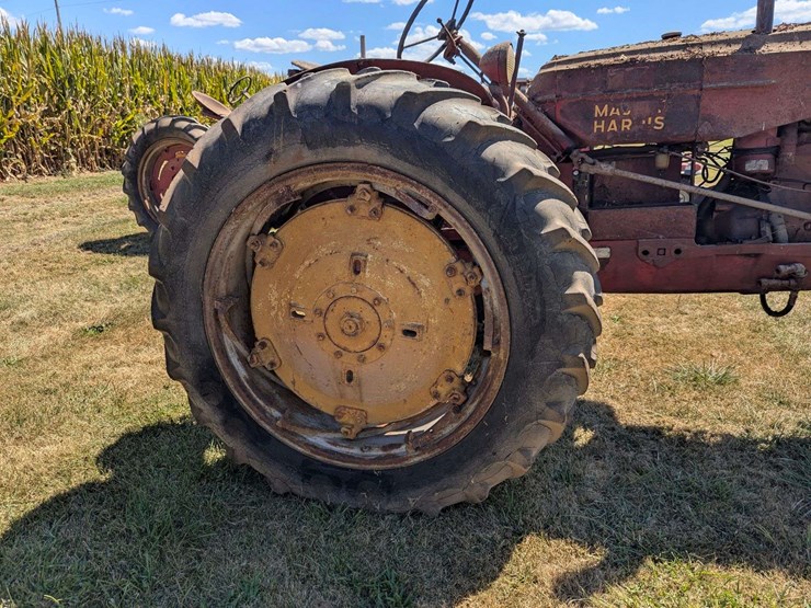 massey-harris-444-image-17