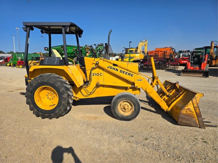 deere-210c-image-8