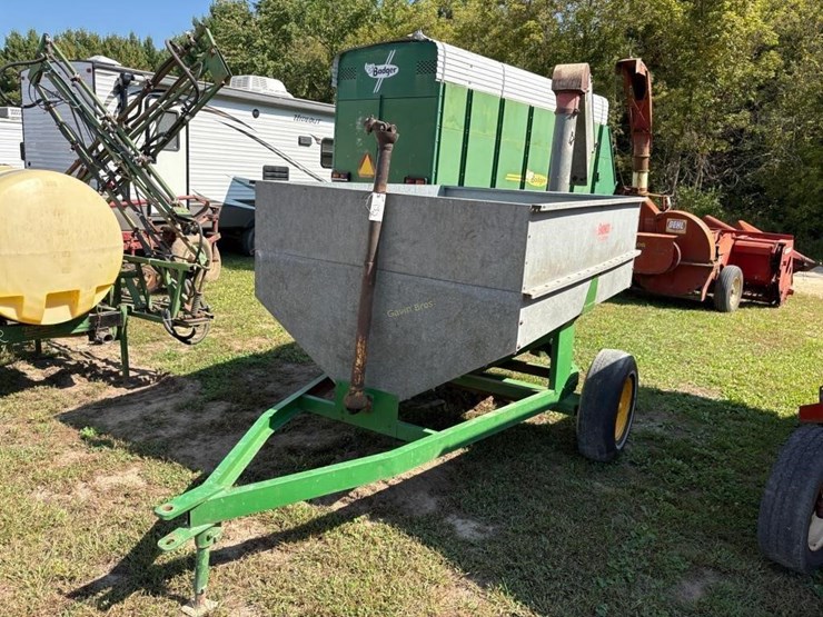 auger-wagon-image-1
