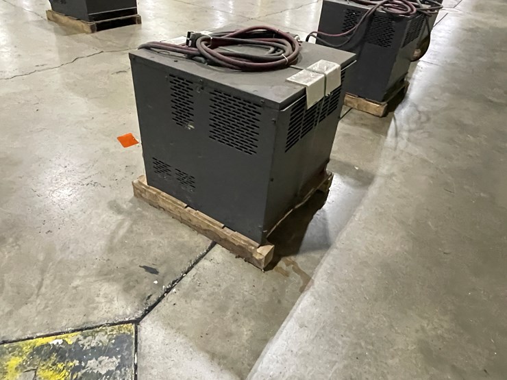 #7156-•-hawker-power-tech-high-frequency-intellicharger-forklift-battery-charger-image-6