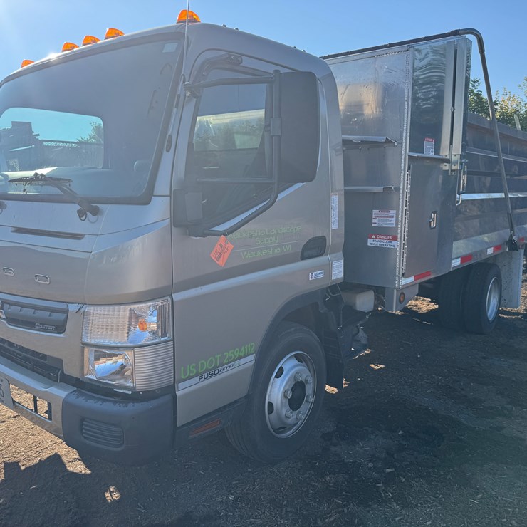 #3240 • 2020 Mitsubishi Fuso Canter Truck (Has WI Title) (Waukesha, WI)