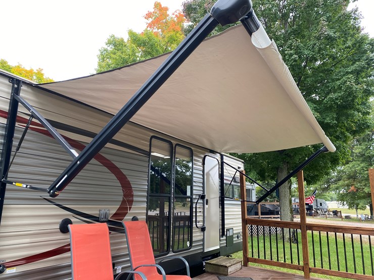 #3304-•-2016-cherokee-limited-274vfk-camper-(has-wi-title)-(three-lakes,-wi)-image-15