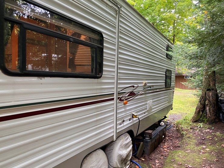 #3302-•-2004-k2-incorporated-sportsman-3803-camper-has-wi-title-(three-lakes,-wi)-image-31