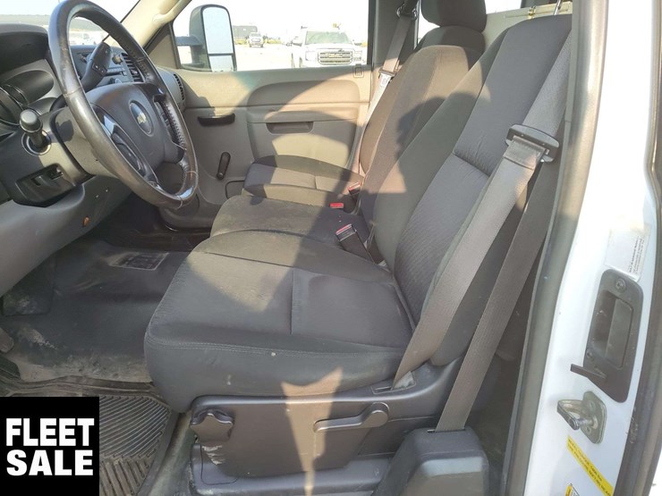 2013-chevrolet-silverado-2500hd-image-8