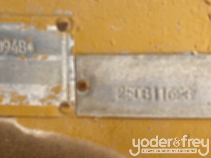 caterpillar-d25c-image-32