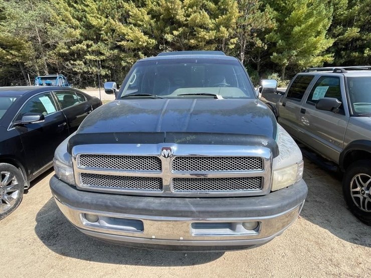 1996-dodge-ram-1500-image-2