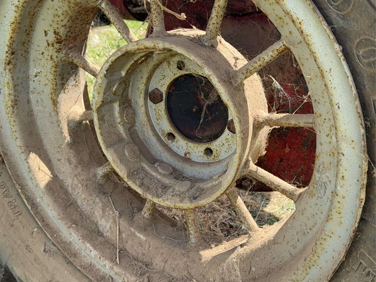 farmall-f-20-image-21
