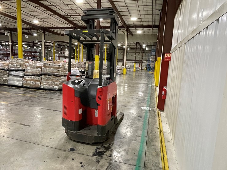 #7153-•-raymond-electric-forklift-image-4