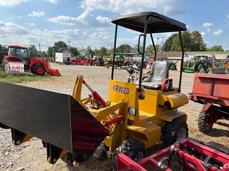 agt-krw23-wheel-loader-image-3