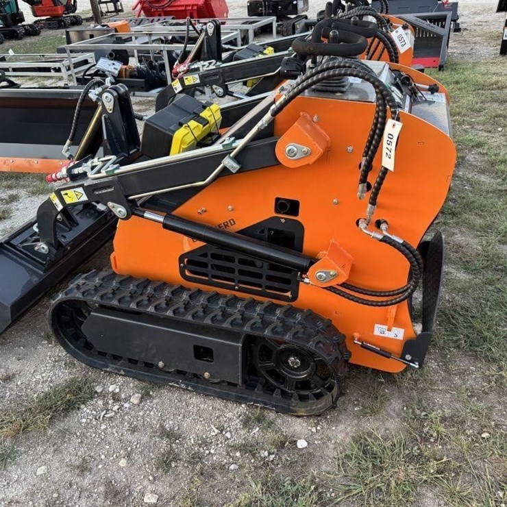 Land Hero, LDH-T460XX, stand on skid steer.