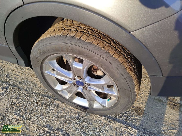 2014-ford-escape-se-image-21