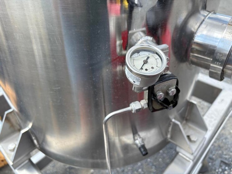 stainless-steel-tank-&-stand-image-6