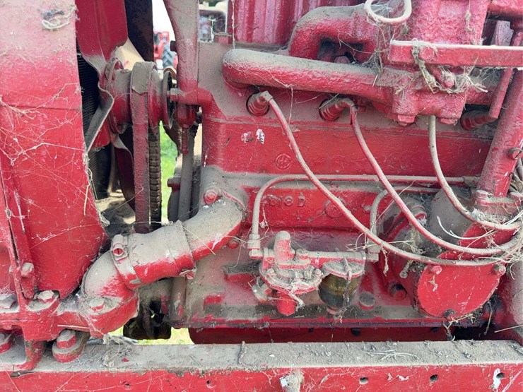 farmall-f-12-image-43