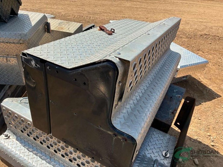 truck-step-tool-boxes-image-4