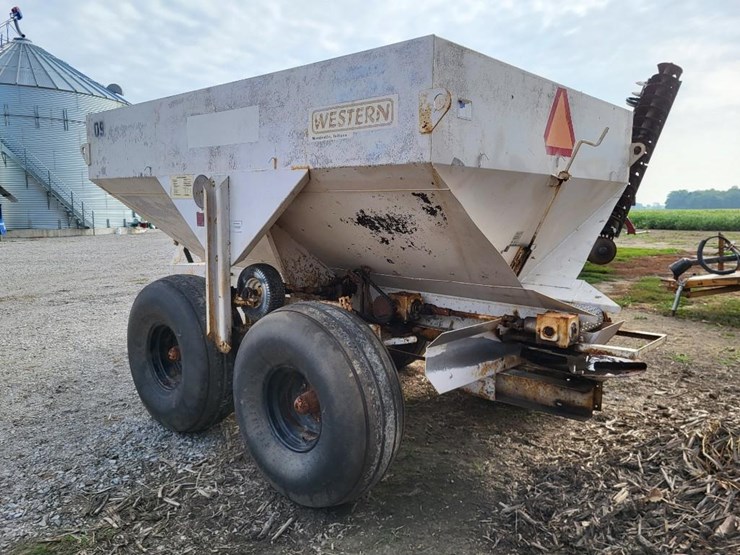 western-simonsen-n64l-tandem-axle-lime/fertilizer-spreader-image-5