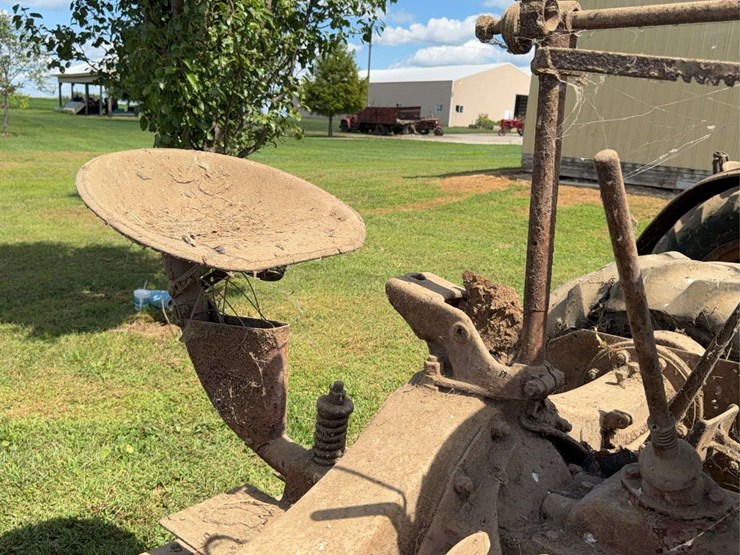 farmall-f-20-image-39