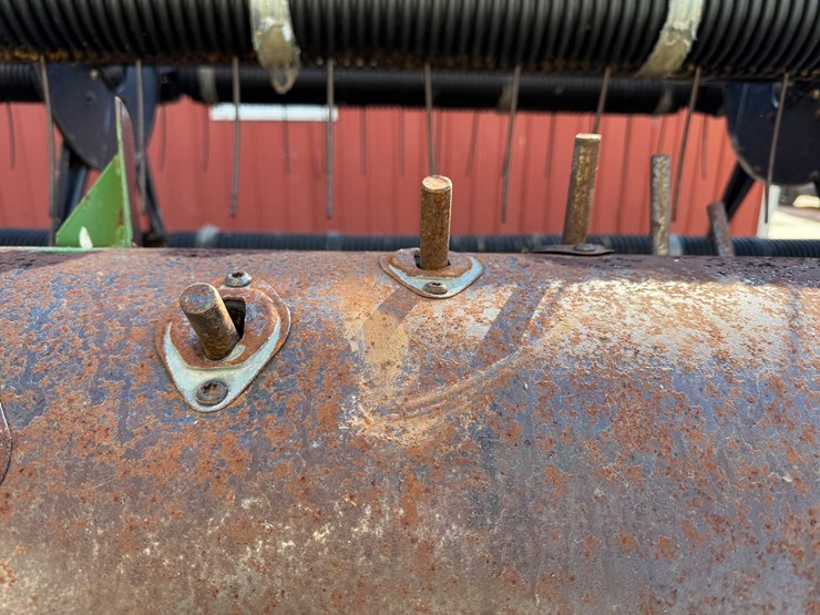 john-deere-216-image-17