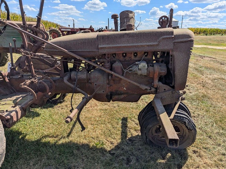 farmall-b-image-5