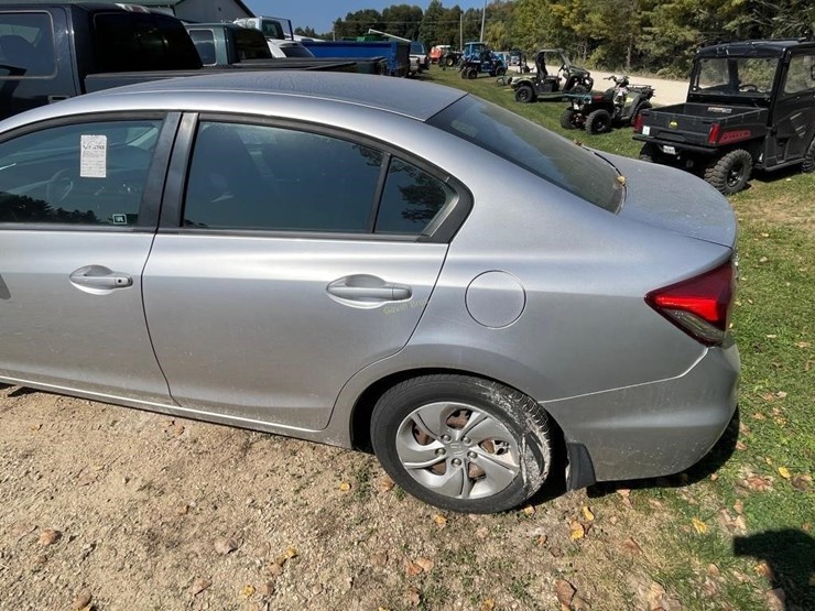 2014-honda-civic-car-image-10