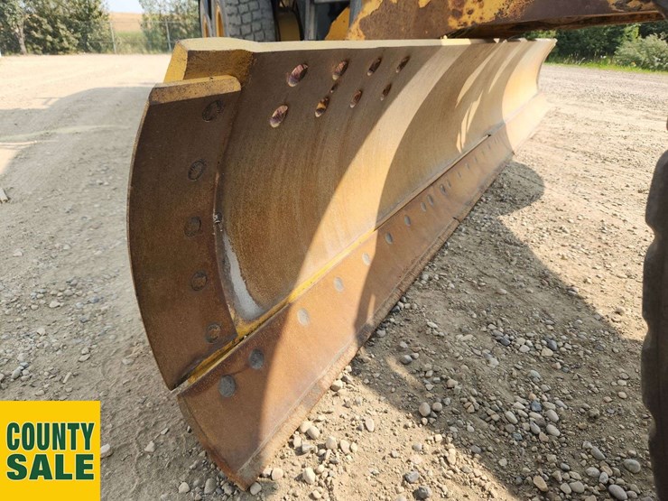 2015-caterpillar-160m-awd-image-30