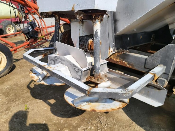 wilmar-6-ton-tandem-axle-lime/fertilizer-spreader-image-23