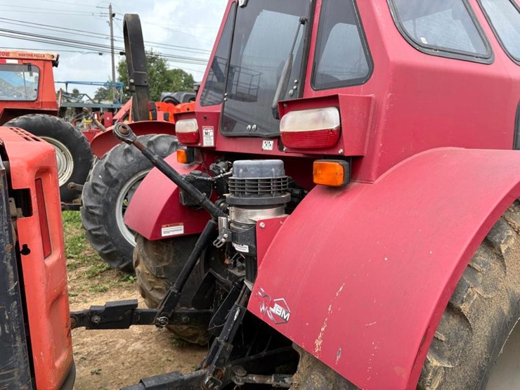 case-international-farmall-120c-4x4-tractor-image-8