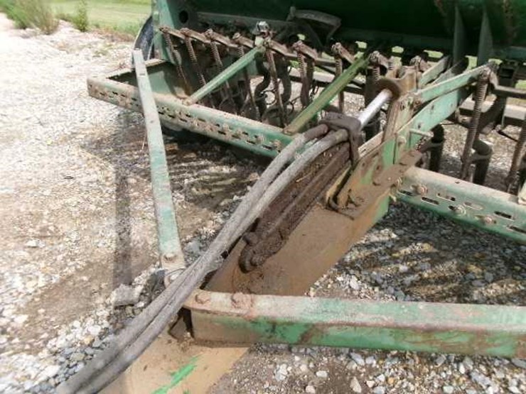 john-deere-8300-image-7