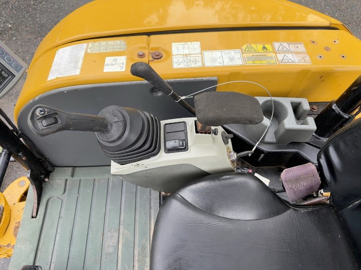 2016-caterpillar-304e2-cr-image-29