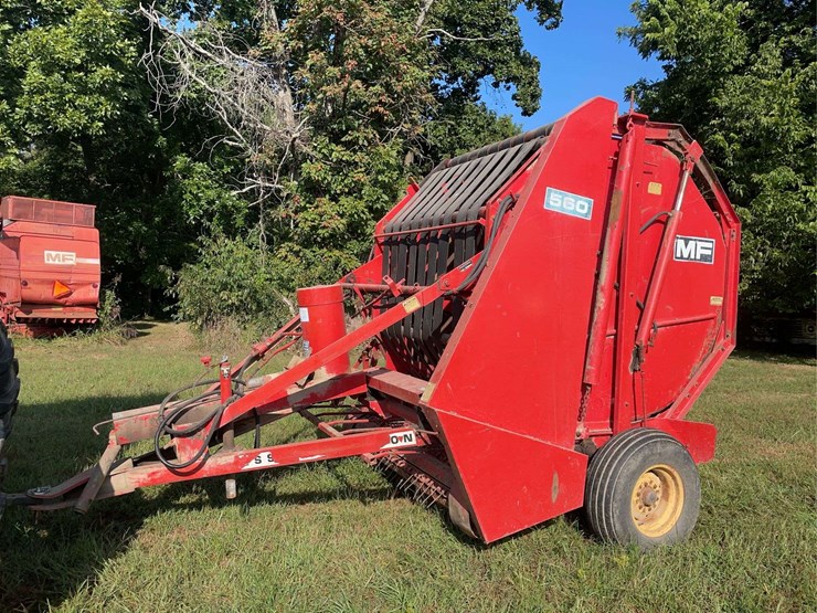 massey-ferguson-560-image-1