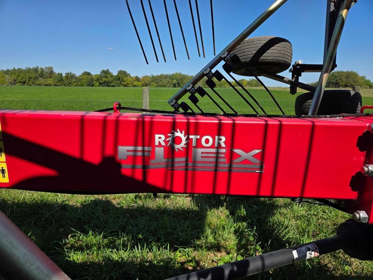 massey-furgeson-rk-662-twin-rotor-rake-image-16