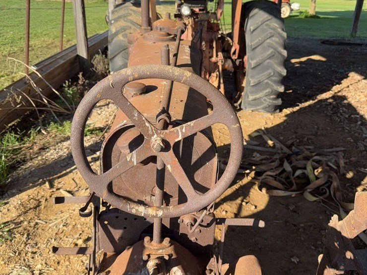 farmall-f-12-image-27