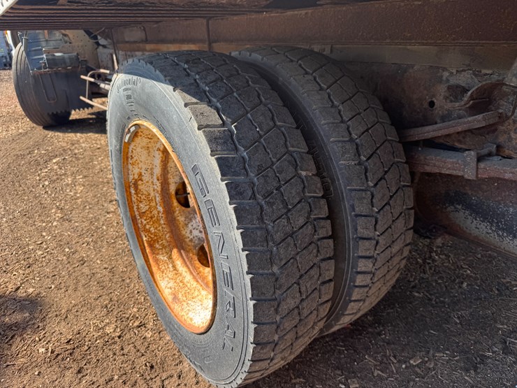#3262-•-2002-chevy-c4500-box-truck-(has-wi-title)-(waukesha-wi)-image-21