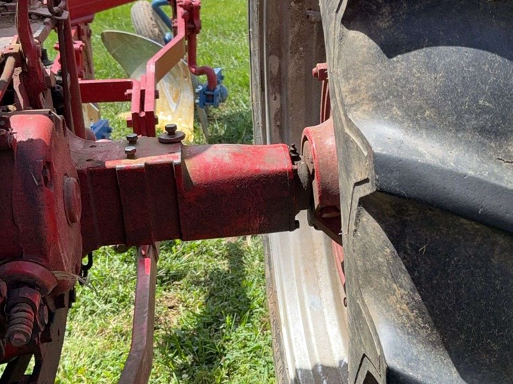 farmall-400-image-33
