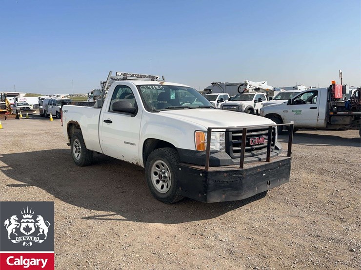 2010-gmc-sierra-1500-image-4