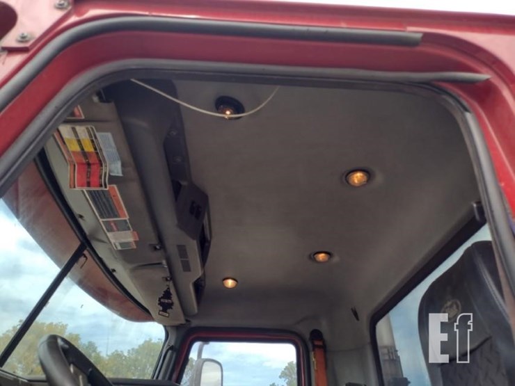 2012-mack-pinnacle-cxu613-image-14