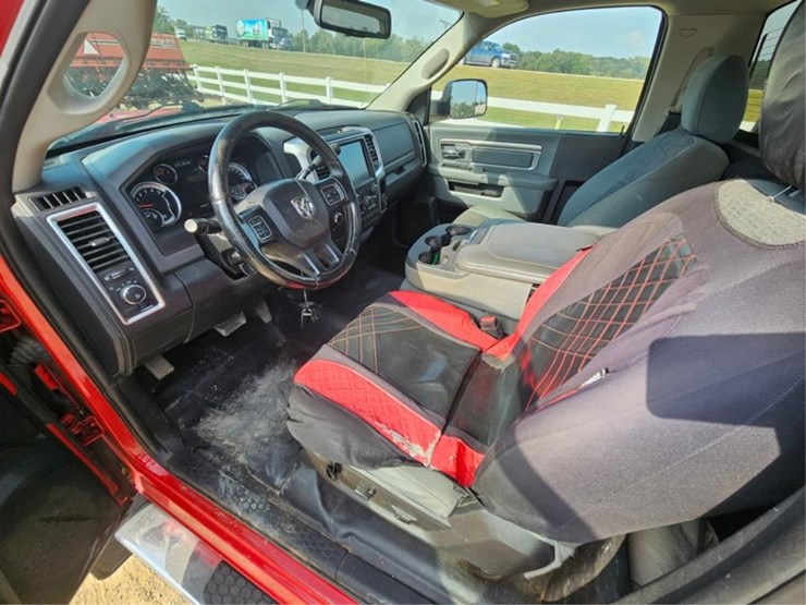 2017-dodge-ram-5500-image-37