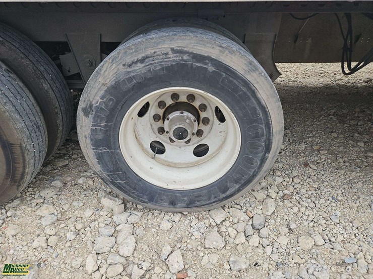 2015-hyundai-translead-image-9