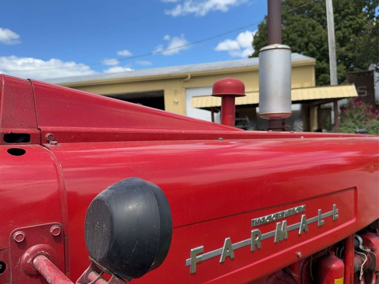 farmall-400-image-82