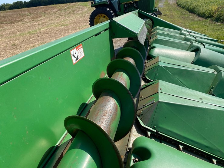 john-deere-844-image-29