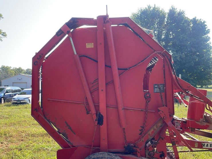 massey-ferguson-560-image-26