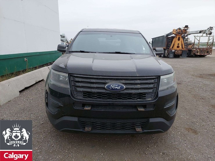 2017-ford-explorer-image-19