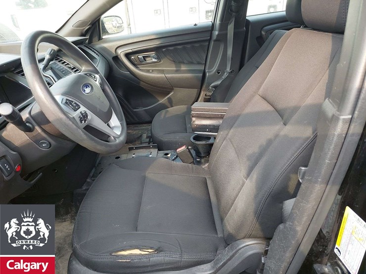 2015-ford-taurus-awd-4dr-sedan-image-12